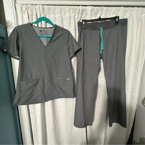 Figs Charcoal Scrub Set